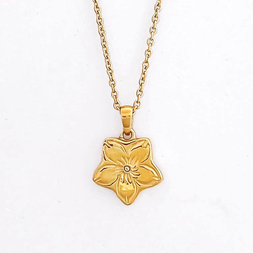 18k gold plated dainty hibiscus flower pendant necklace.