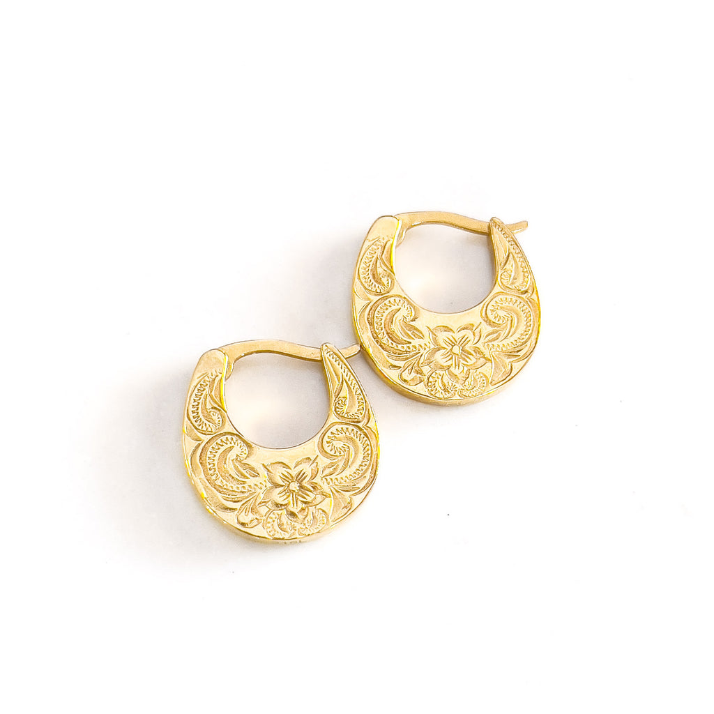 18k gold plated flower engraved small hoop earrings.