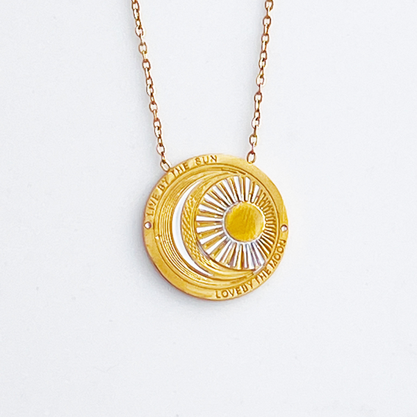 live by the sun, love by the moon' – kaimi