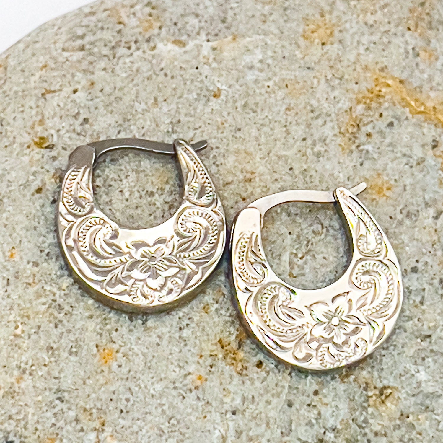 island flower' hoop earrings – kaimi